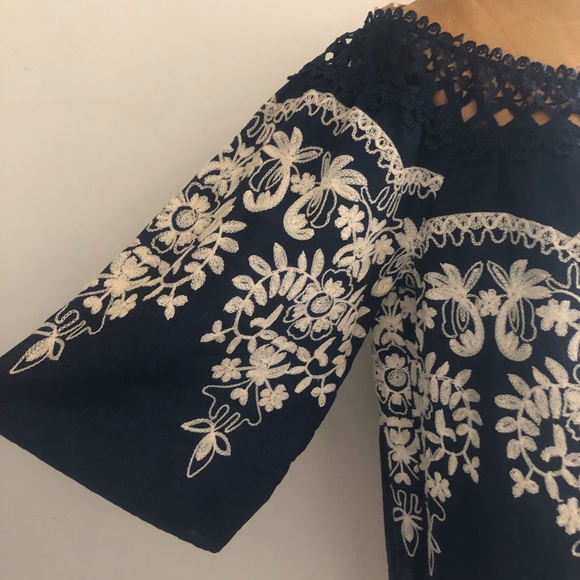 [muse look] White Navy lace Off-shoulder Flower Lace Embroidery Boho Top - Picture 5 of 9